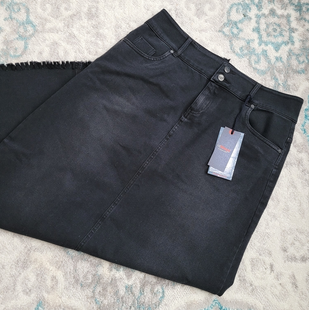 Neways Black stretchy long denim skirt Size 10 (no slit) NWT